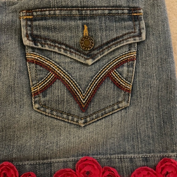 SO embellished Jean skirt-size 0 like new - Picture 5 of 7